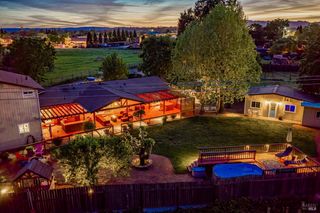 353 Patrick Ln, Windsor, CA 95492