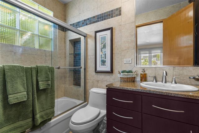 1858 MCLEARY, San Juan, PR 00911