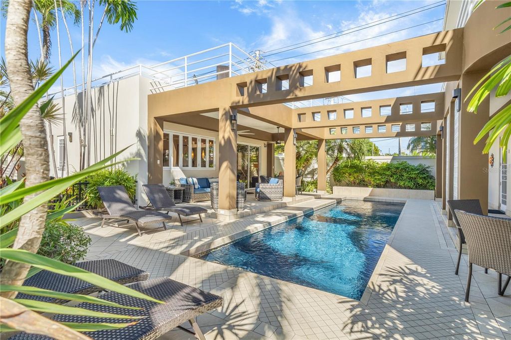 Image 5 of property listing at 1858 MCLEARY, San Juan, PR 00911