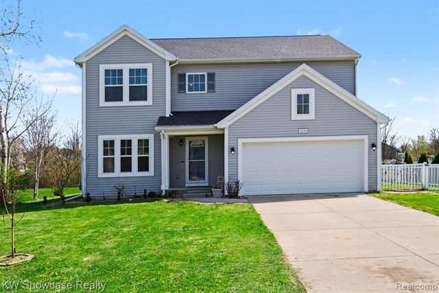 4339 Pebble Creek Boulevard, Grand Blanc, MI 48439