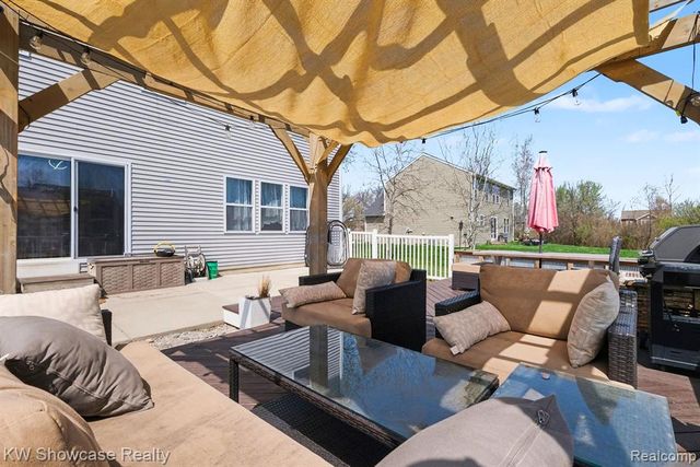 4339 Pebble Creek Boulevard, Grand Blanc, MI 48439