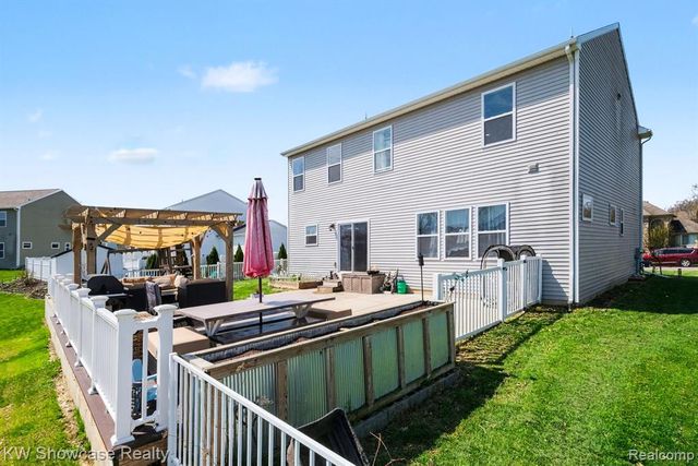 4339 Pebble Creek Boulevard, Grand Blanc, MI 48439