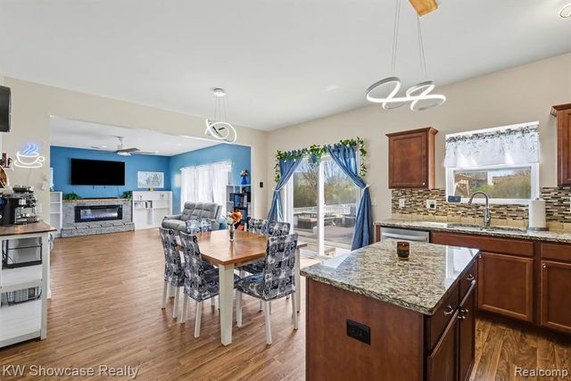 4339 Pebble Creek Boulevard, Grand Blanc, MI 48439