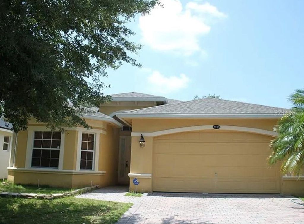 2910 BONITA CIRCLE, Kissimmee, FL 34744