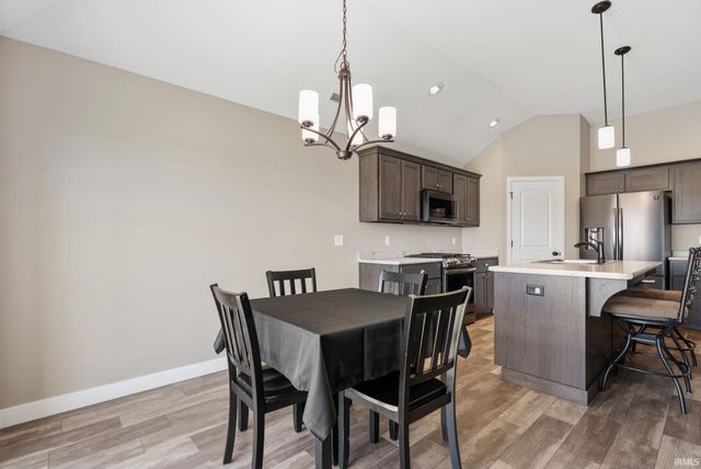 10432 Chesterhills Court, New Haven, IN 46774