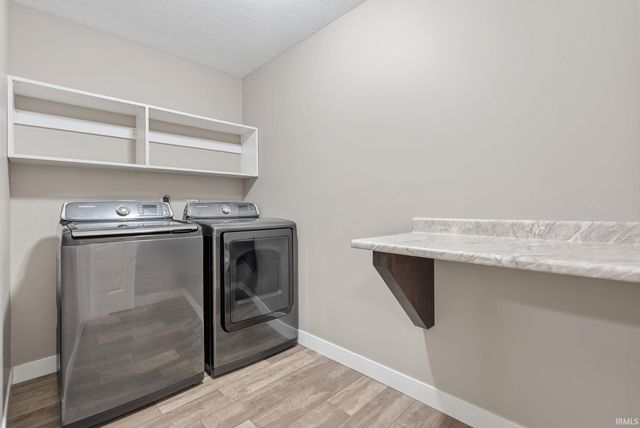 10432 Chesterhills Court, New Haven, IN 46774