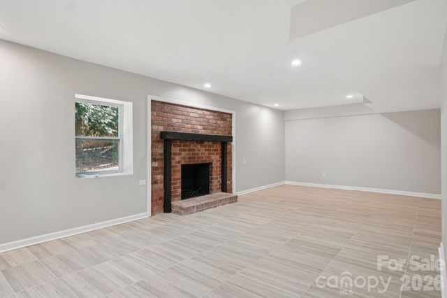 1216 Old Farm Road, Charlotte, NC 28226