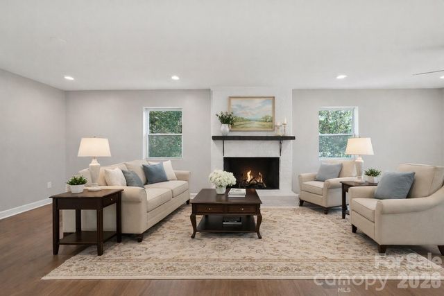 1216 Old Farm Road, Charlotte, NC 28226