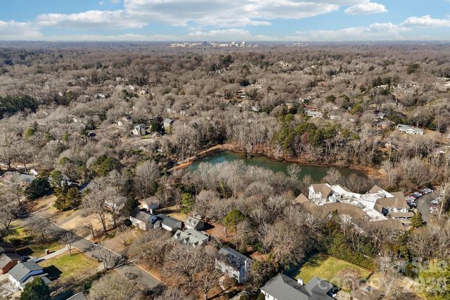 1216 Old Farm Road, Charlotte, NC 28226