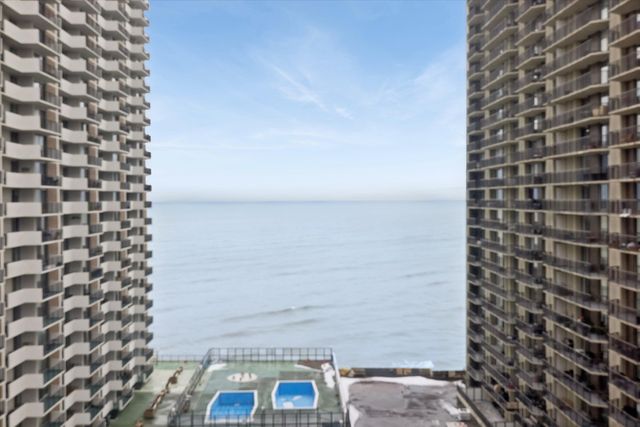 6030 N Sheridan Road 1506, Chicago, IL 60660