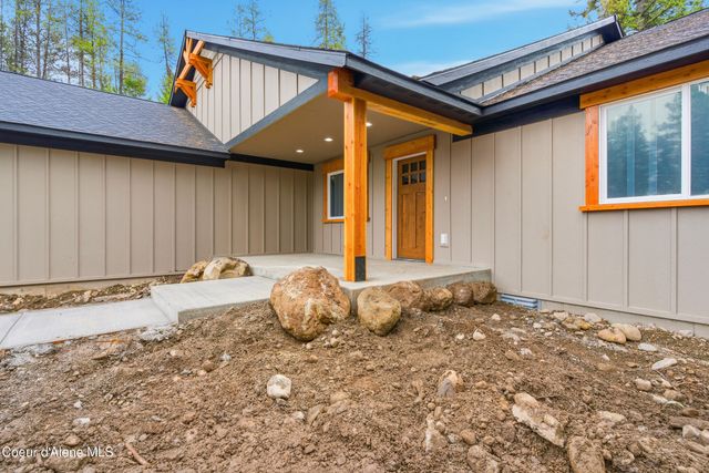 5382 W Van Buren ST, Spirit Lake, ID 83869