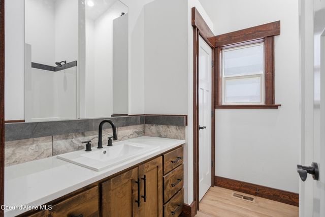 5382 W Van Buren ST, Spirit Lake, ID 83869