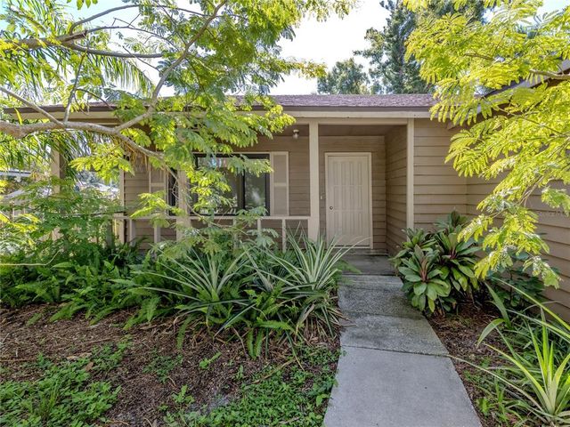 8711 VAMO ROAD, Sarasota, FL 34231