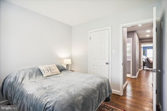 9805 FIVE OAKS RD, Fairfax, VA 22031