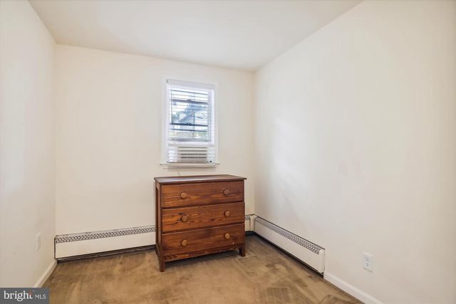 9805 FIVE OAKS RD, Fairfax, VA 22031