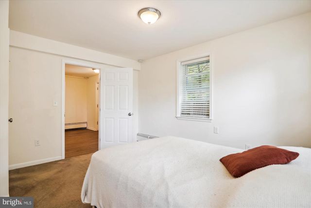 9805 FIVE OAKS RD, Fairfax, VA 22031