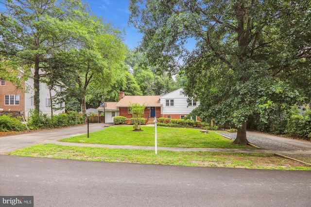 9805 FIVE OAKS RD, Fairfax, VA 22031