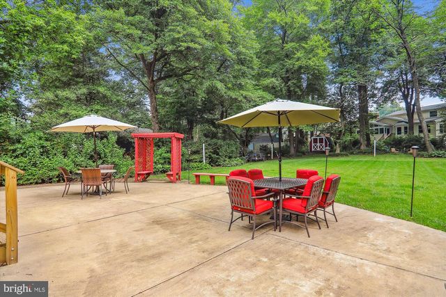 9805 FIVE OAKS RD, Fairfax, VA 22031