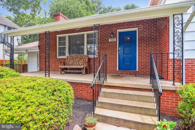 9805 FIVE OAKS RD, Fairfax, VA 22031