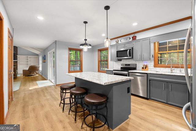 4052 Oak Harbour Circle, Gainesville, GA 30506