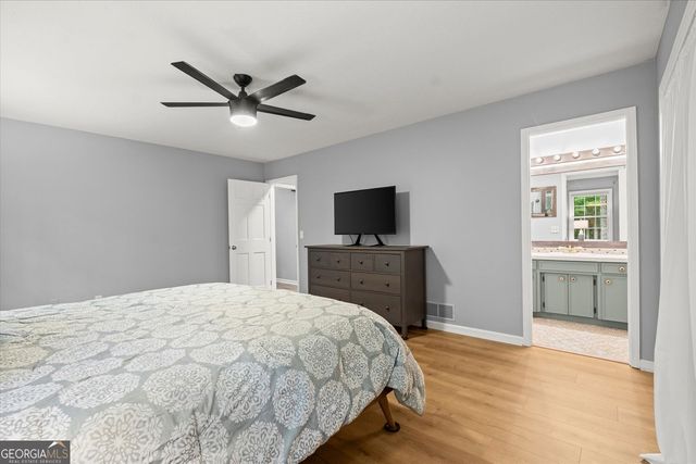 4052 Oak Harbour Circle, Gainesville, GA 30506
