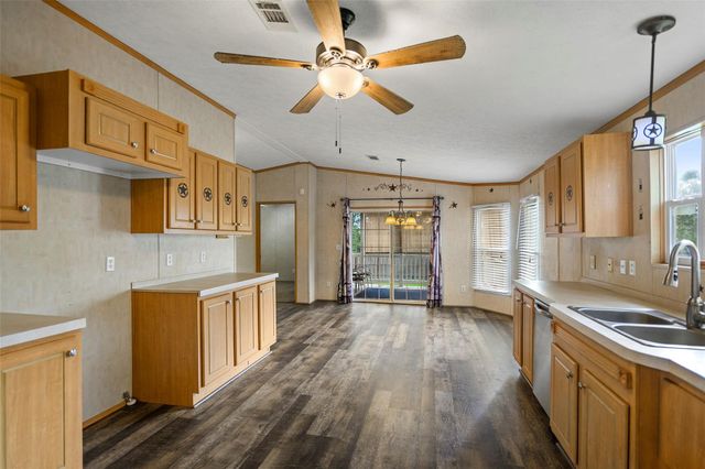 17710 Country Bend, Magnolia, TX 77355