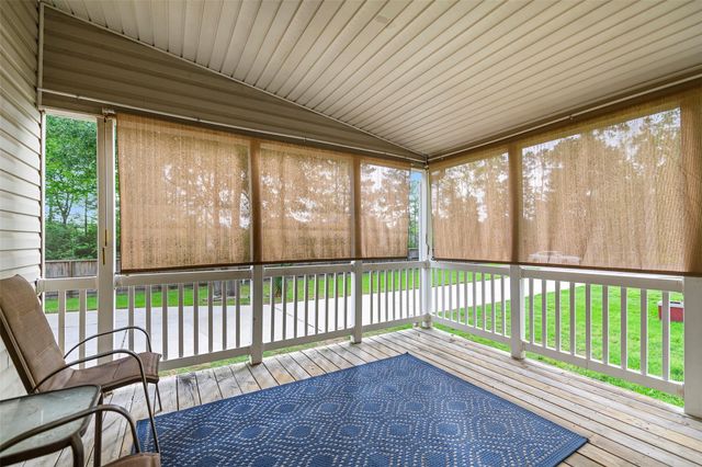 17710 Country Bend, Magnolia, TX 77355