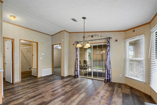 17710 Country Bend, Magnolia, TX 77355