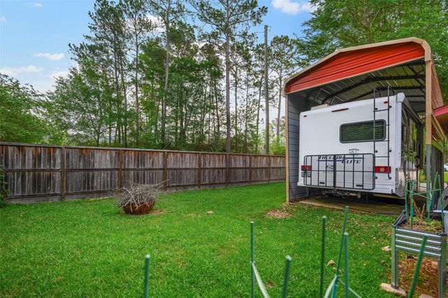 17710 Country Bend, Magnolia, TX 77355