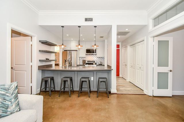 1900 Genesee Street 104, Houston, TX 77006