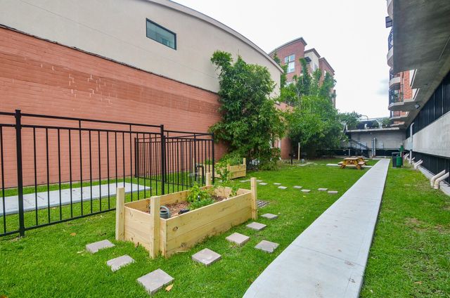 1900 Genesee Street 104, Houston, TX 77006