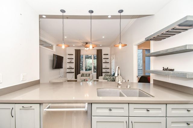1900 Genesee Street 104, Houston, TX 77006