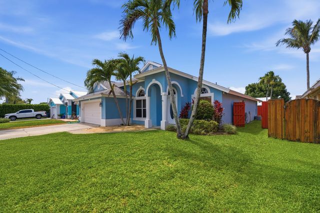 6141 Michael Street, Jupiter, FL 33458