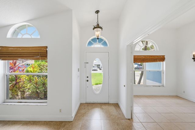 6141 Michael Street, Jupiter, FL 33458