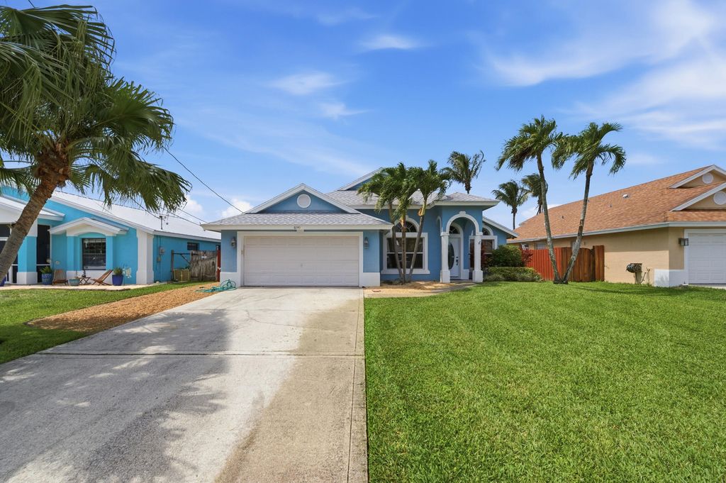 6141 Michael Street, Jupiter, FL 33458