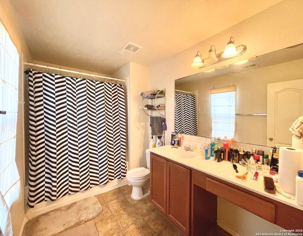 910 Absolon Farm, San Antonio, TX 78228