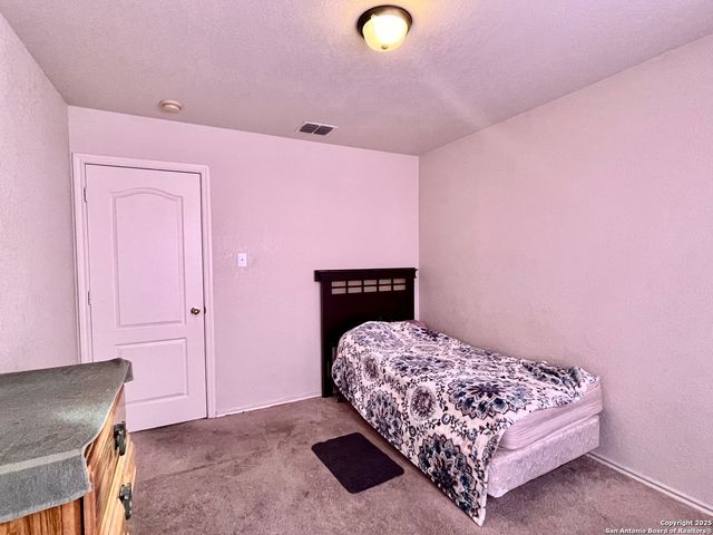910 Absolon Farm, San Antonio, TX 78228