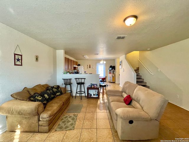 910 Absolon Farm, San Antonio, TX 78228