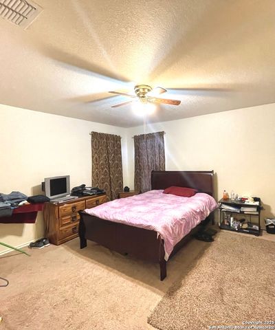 910 Absolon Farm, San Antonio, TX 78228