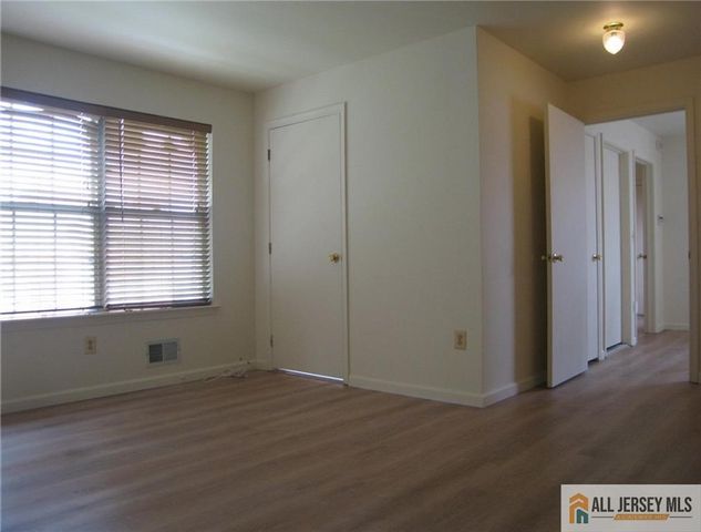 1218 Plymouth Road, North Brunswick, NJ 08902