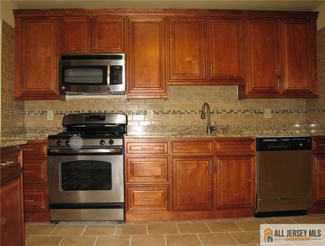 1218 Plymouth Road, North Brunswick, NJ 08902