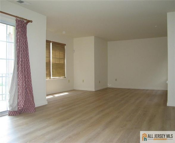 1218 Plymouth Road, North Brunswick, NJ 08902