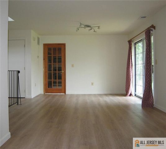 1218 Plymouth Road, North Brunswick, NJ 08902