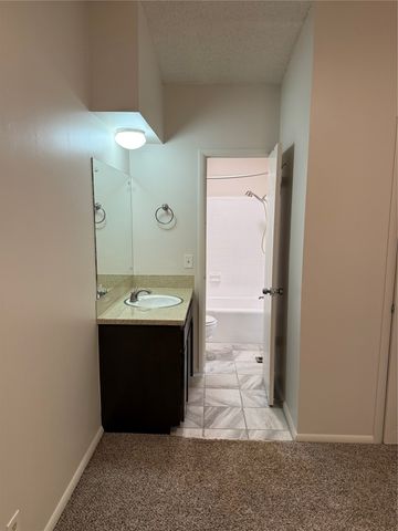 1928 E 55th Place, Tulsa, OK 74105