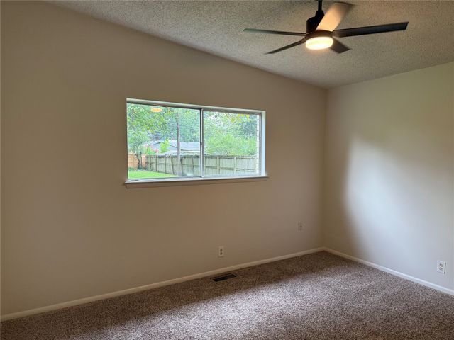 1928 E 55th Place, Tulsa, OK 74105