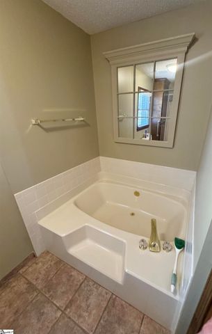 103 Evans Grove Road, Piedmont, SC 29673