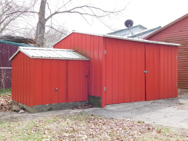4240 W McCarty Lane, Rochester, IN 46975