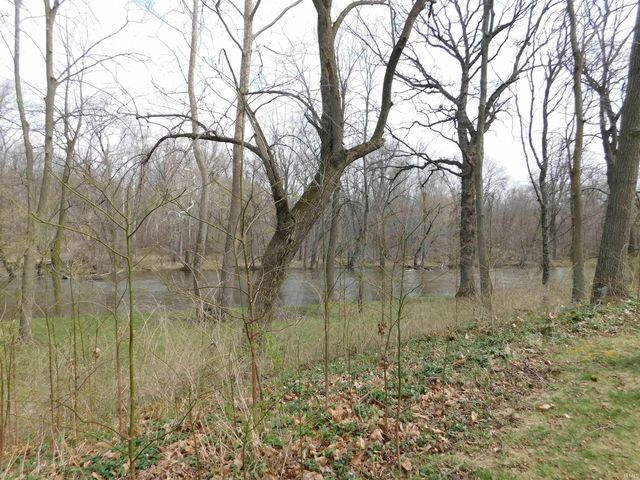 4240 W McCarty Lane, Rochester, IN 46975