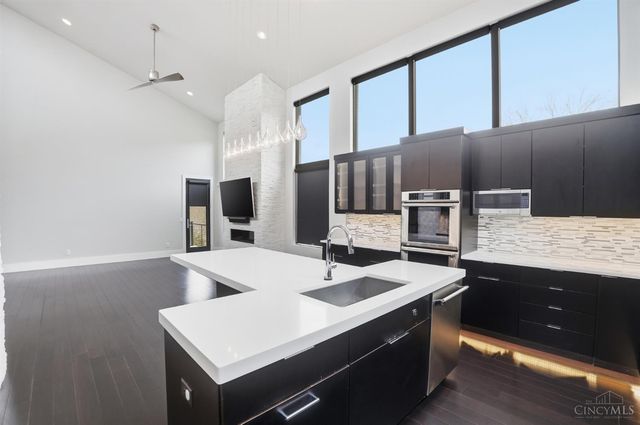 3666 Cooper Road, Blue Ash, OH 45241