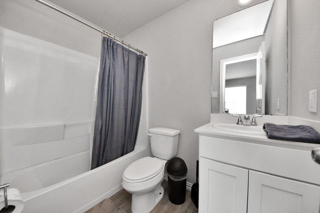 9027 Madera Road A/B, Houston, TX 77078